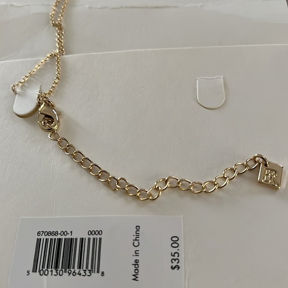 Banana Republic Gold Delicate Chain Heart Pendant Necklace/NWT - Picture 7 of 7
